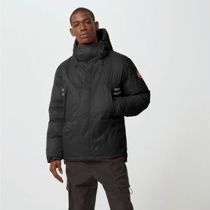 Canada Goose Black Mountaineer Down Jacket (S)